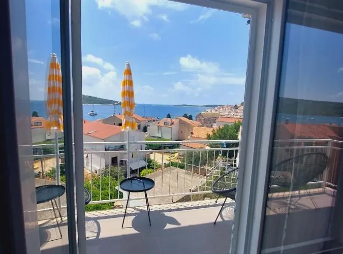 Gostinjska kuća Vinko Primosten